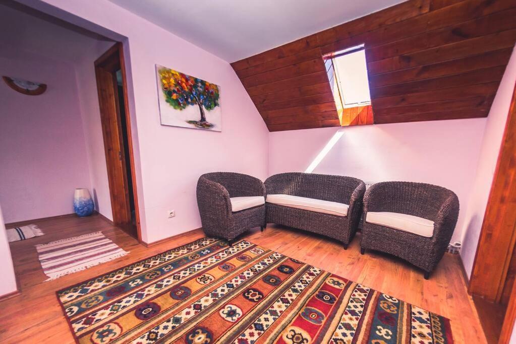 Horace Guesthouse Pool & Hot Tub & Bikes & River Dejani Luaran gambar