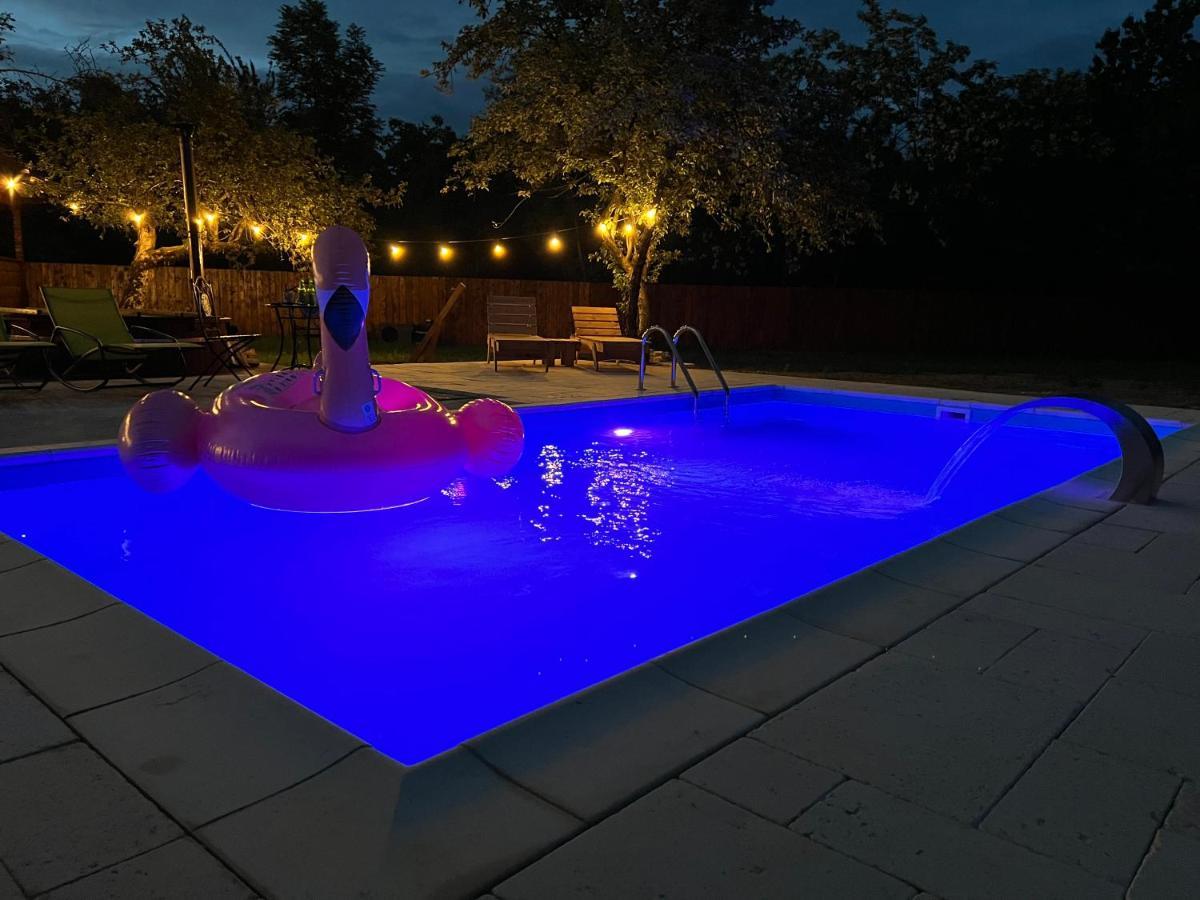 Horace Guesthouse Pool & Hot Tub & Bikes & River Dejani Luaran gambar