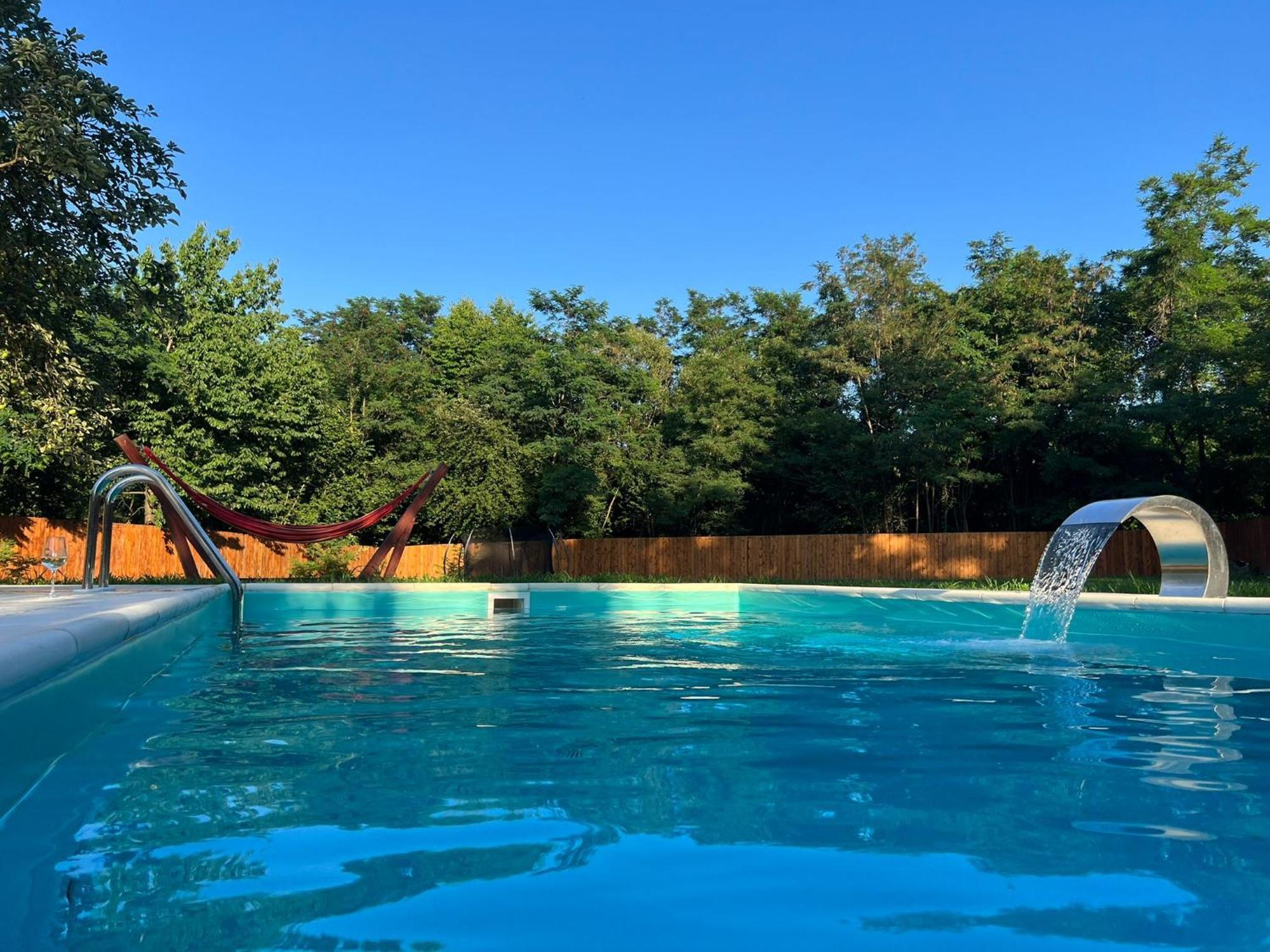 Horace Guesthouse Pool & Hot Tub & Bikes & River Dejani Luaran gambar
